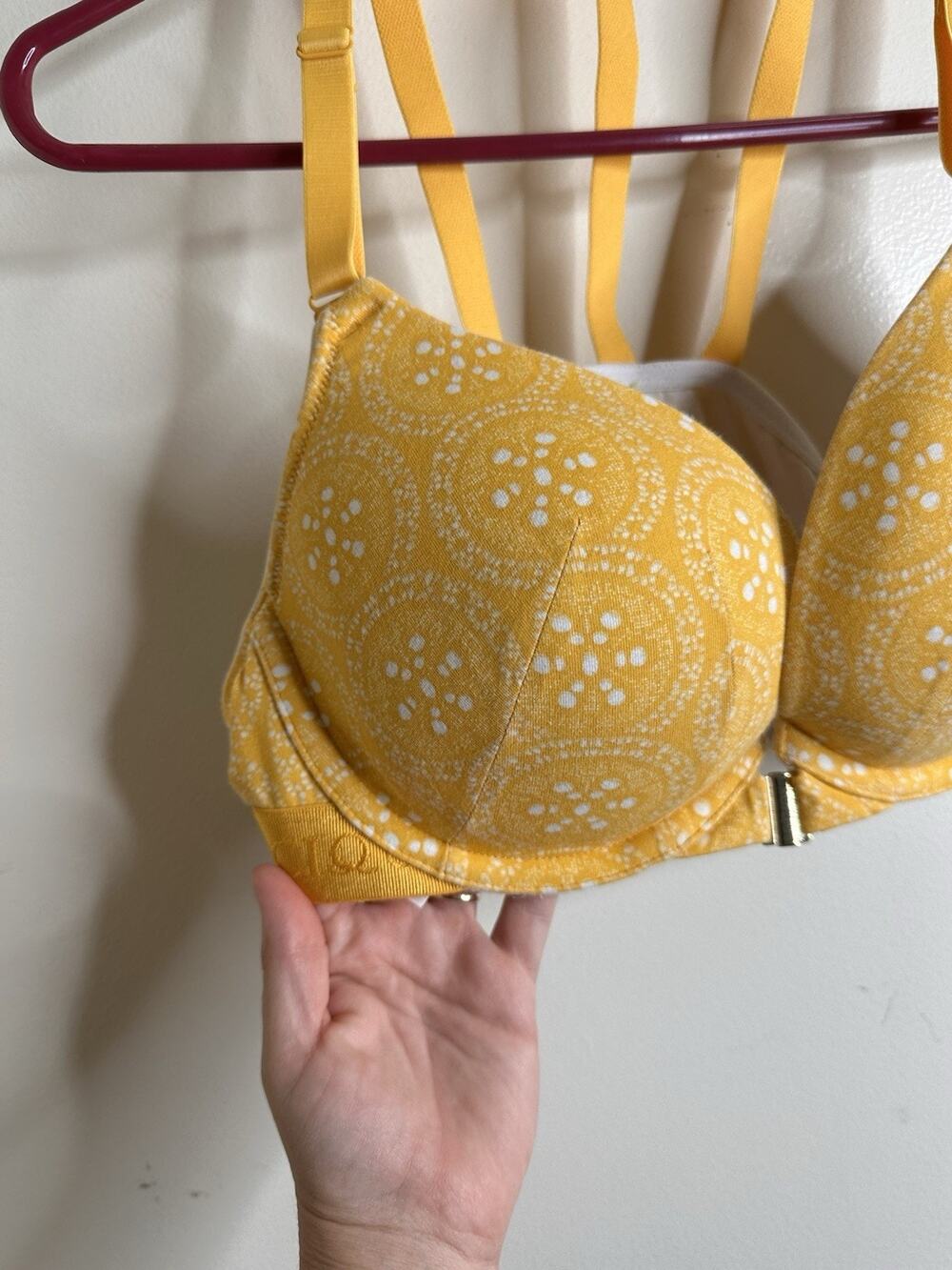 Cacique Size 38C Boost Plunge Yellow Floral Padded Bra Underwire Bandana Pattern